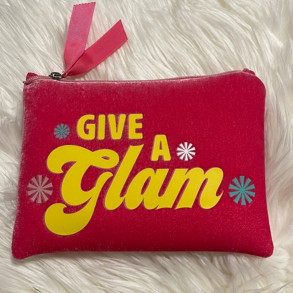 Benefit give a glam makeup bag